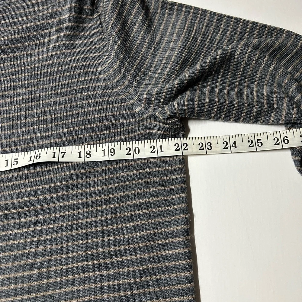 Banana republic‎ 100% merino wool sweater, men’s long sleeve, V-neck gray & tan